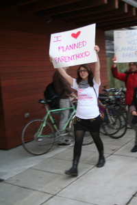 Planned Parenthood supporter by Flickr user Sarah Mirk
